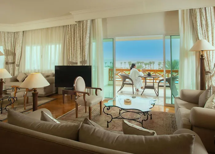 منتجع Movenpick طابا