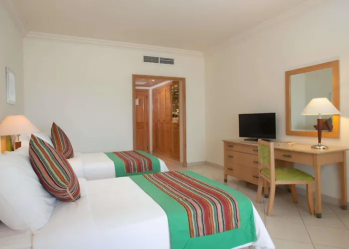 Movenpick منتجع