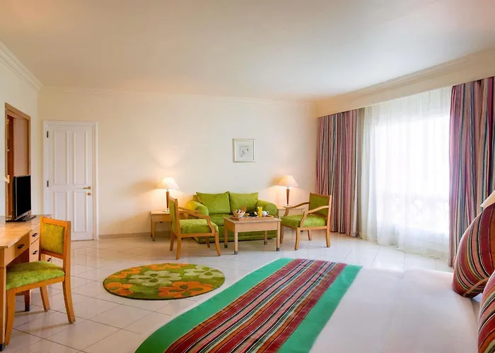 Movenpick منتجع