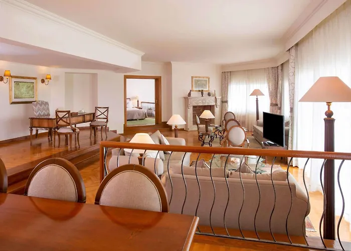 Movenpick منتجع 5*