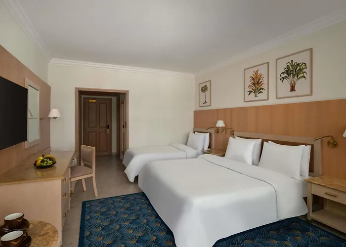 منتجع Movenpick 5*