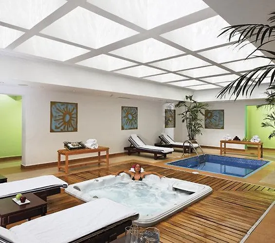 Movenpick 度假村 5*